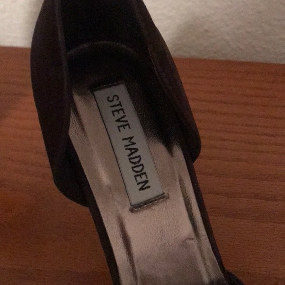 Shoes - Picture 4 of 5